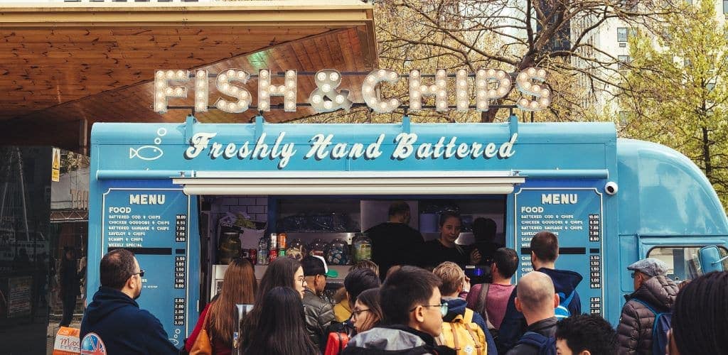 Astuces et conseils pour réussir dans la street food : emplacement, menu adapté, logistique, marketing et hygiène
