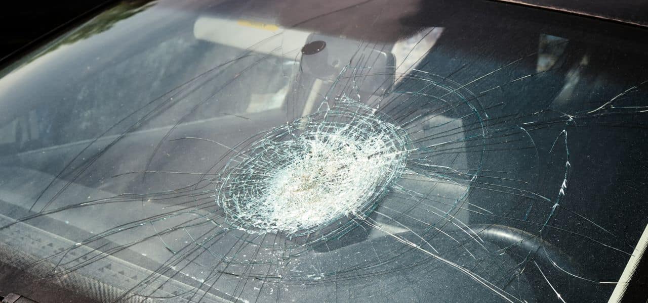 Remplacement de pare‑brise automobile à Metz pour assurer une visibilité et une sécurité optimales au volant