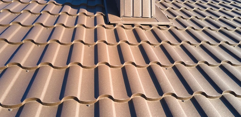 Choix sur mesure des matériaux de couverture : tuiles, ardoise, métal et solutions innovantes pour une toiture durable, esthétique et adaptée à votre projet.