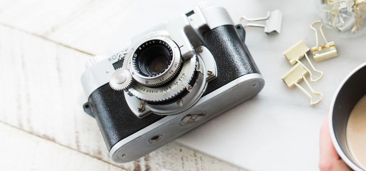Comparaison entre un appareil photo reflex et un appareil photo hybride