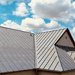 Travaux de zinguerie Blanquefort : protéger et sublimer votre toiture avec un savoir-faire artisanal