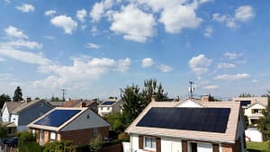 Lire la suite à propos de l’article Installateur panneaux photovoltaïques et solaires à Perpignan : production d&rsquo;énergie durable et locale